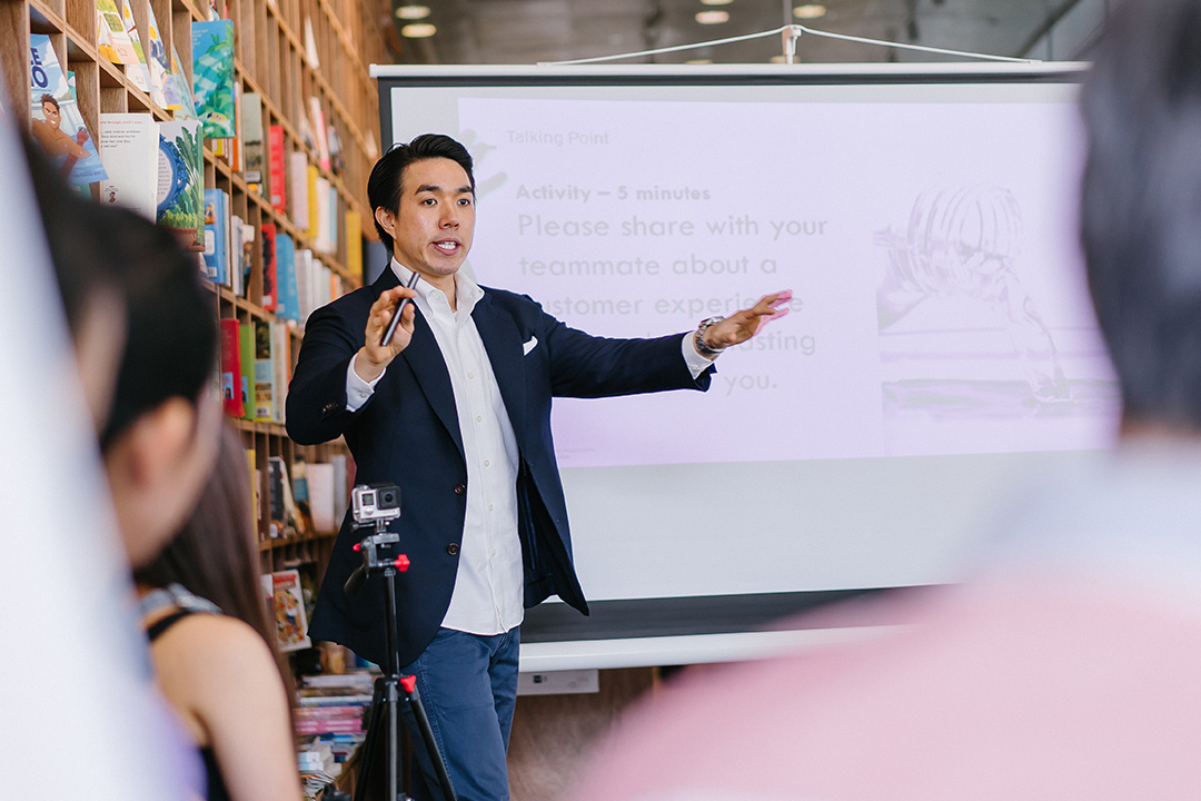 Man presenting to group